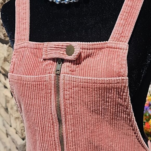 Courdary dusty rose colored zip front dress size small - Picture 2 of 7